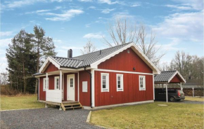  Two-Bedroom Holiday Home in Lenhovda  Ленхоада